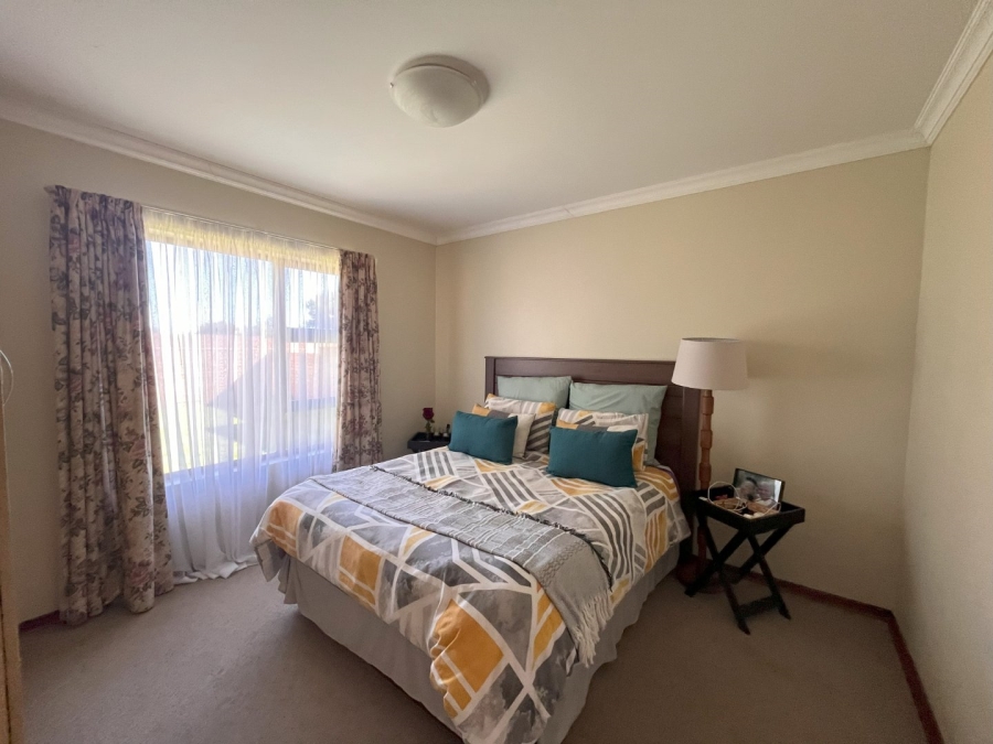 2 Bedroom Property for Sale in Vredenhof Sh Free State